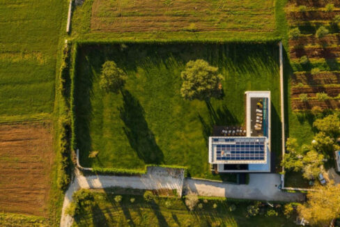 Zeitgenössische Oase, ein luxuriöser moderner Villenrückzugsort, Region Pore?