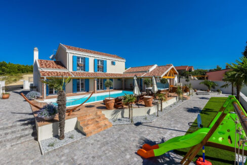 Luxuriöse Villa mit einem Tennisplatz - Novigrad, Gespanschaft Zadar