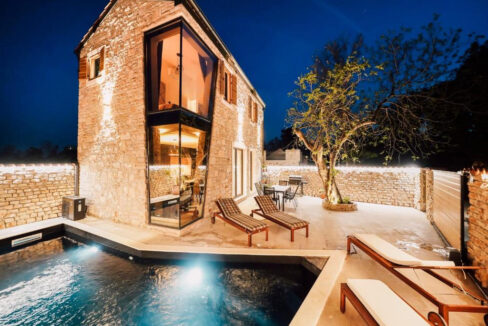 Neue moderne Villa aus Stein in der Region Zadar