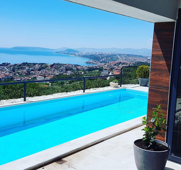 Stadtvilla mit Panoramablick – Split