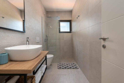 Moderne Villa mit Extra-Grundstück - Tinjan, Region Istrien