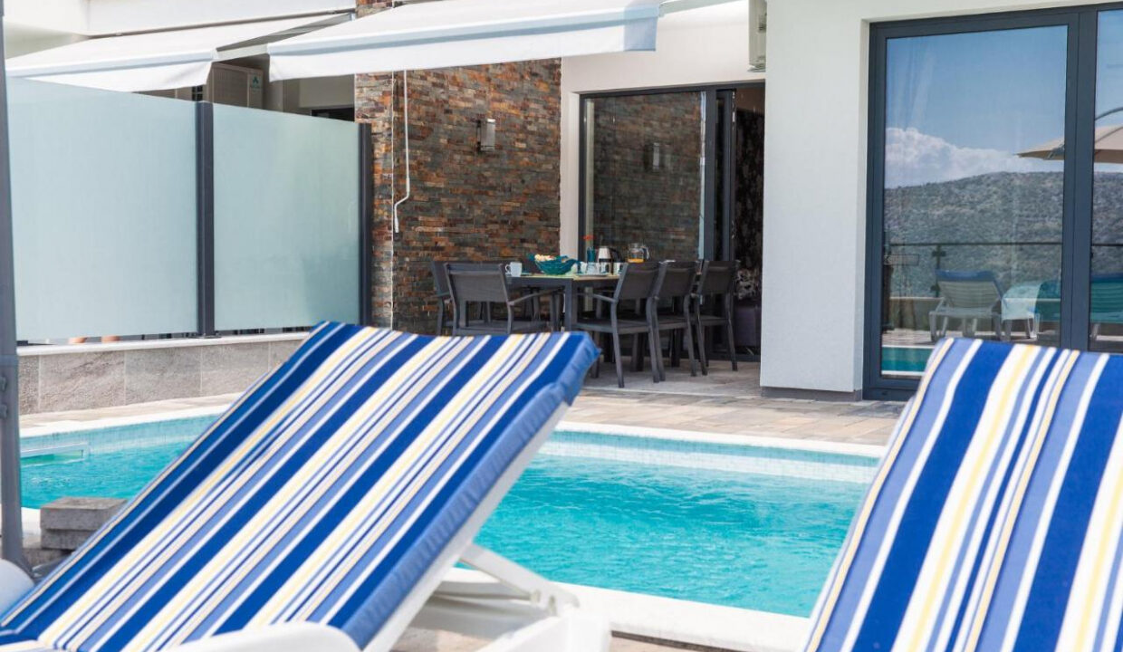 Villa im geometrischen Stil mit atemberaubendem Blick - Crikvenica