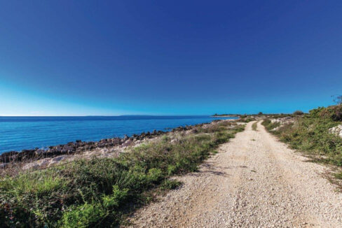 Weißes Steinjuwel in Novalja – Insel Pag