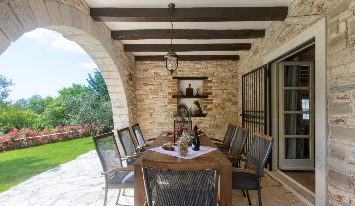 Wunderschönes Steinhaus bei Tinjan