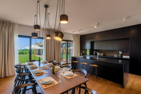 Zeitgenössische Oase, ein luxuriöser moderner Villenrückzugsort, Region Pore?