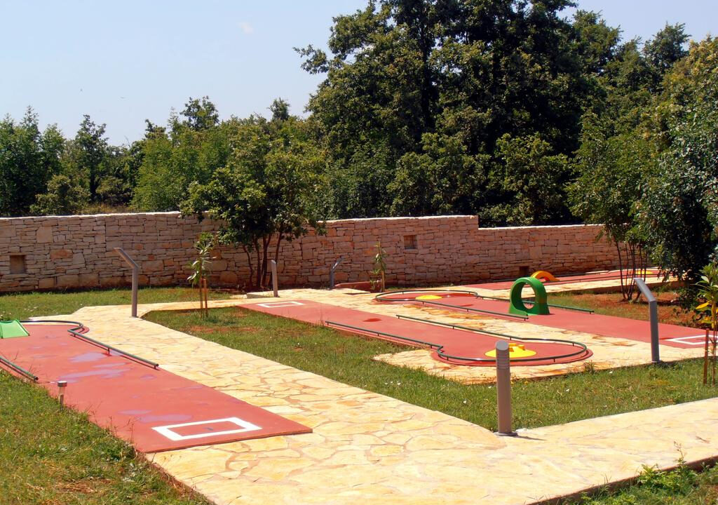 Schönes Einfamilienhaus in der Vorstadt von Pula