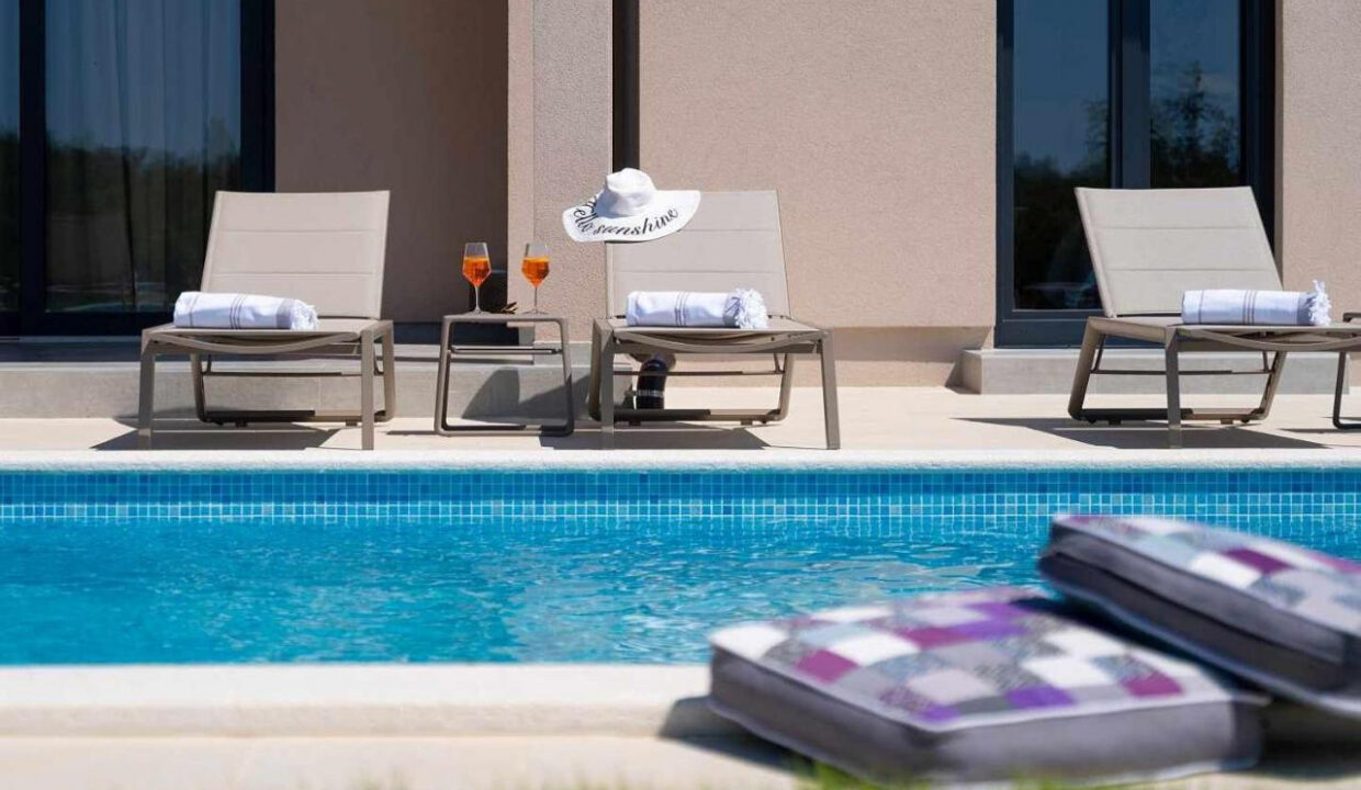 Moderne Villa mit Extra-Grundstück - Tinjan, Region Istrien