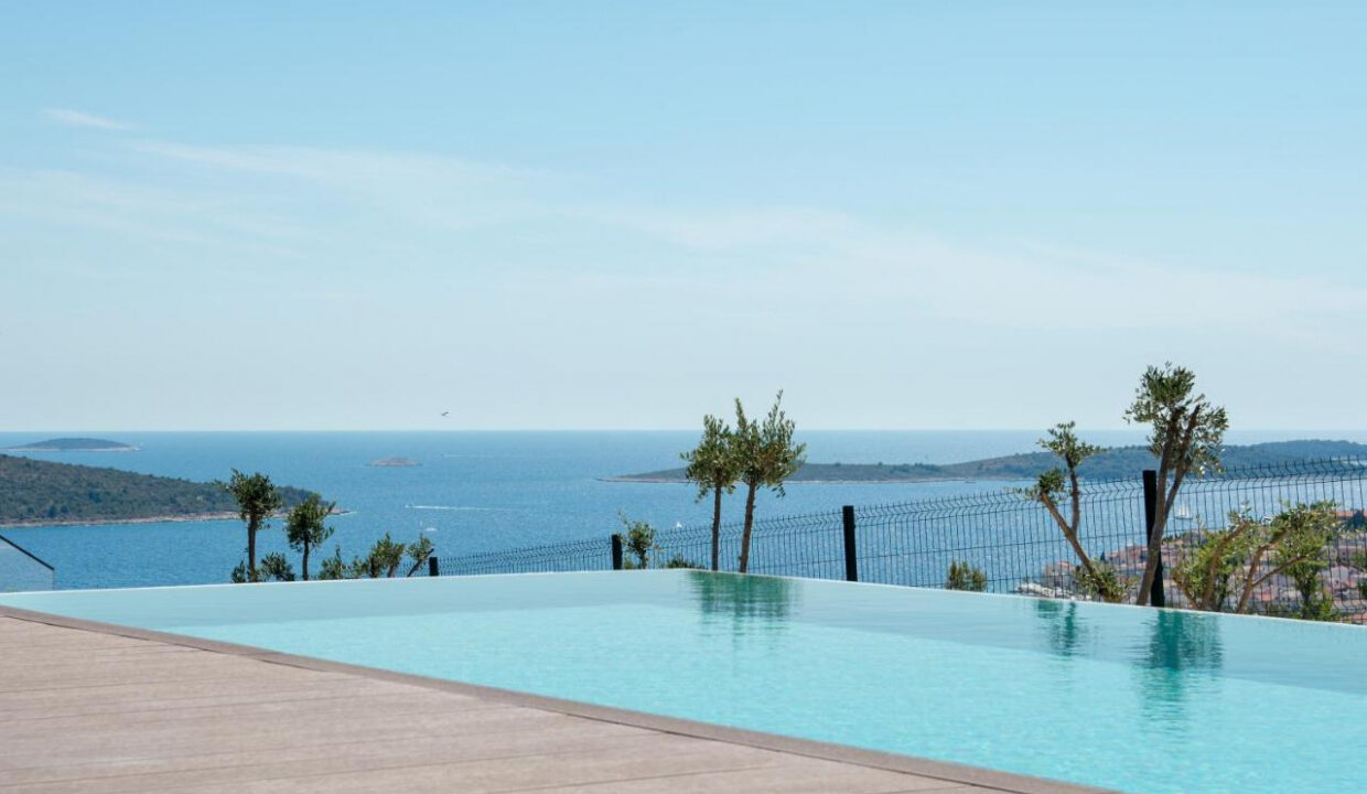 Schöne Villa mit Meerblick Primošten