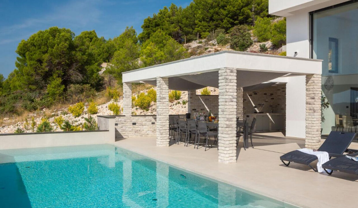 Neue moderne Villa mit Meerblick in der Nähe von Šibenik