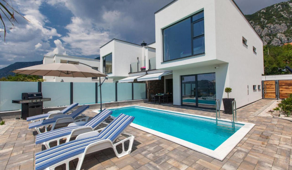 Villa im geometrischen Stil mit atemberaubendem Blick - Crikvenica