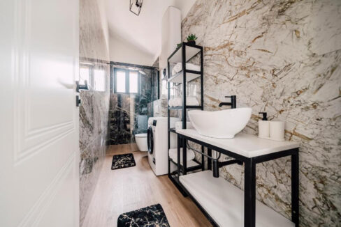 Neue moderne Villa aus Stein in der Region Zadar