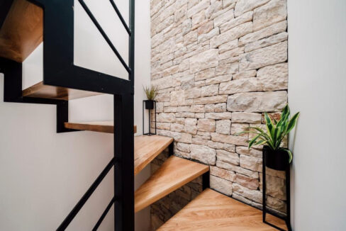 Neue moderne Villa aus Stein in der Region Zadar