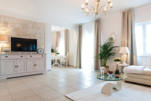 Weißes Steinjuwel in Novalja – Insel Pag