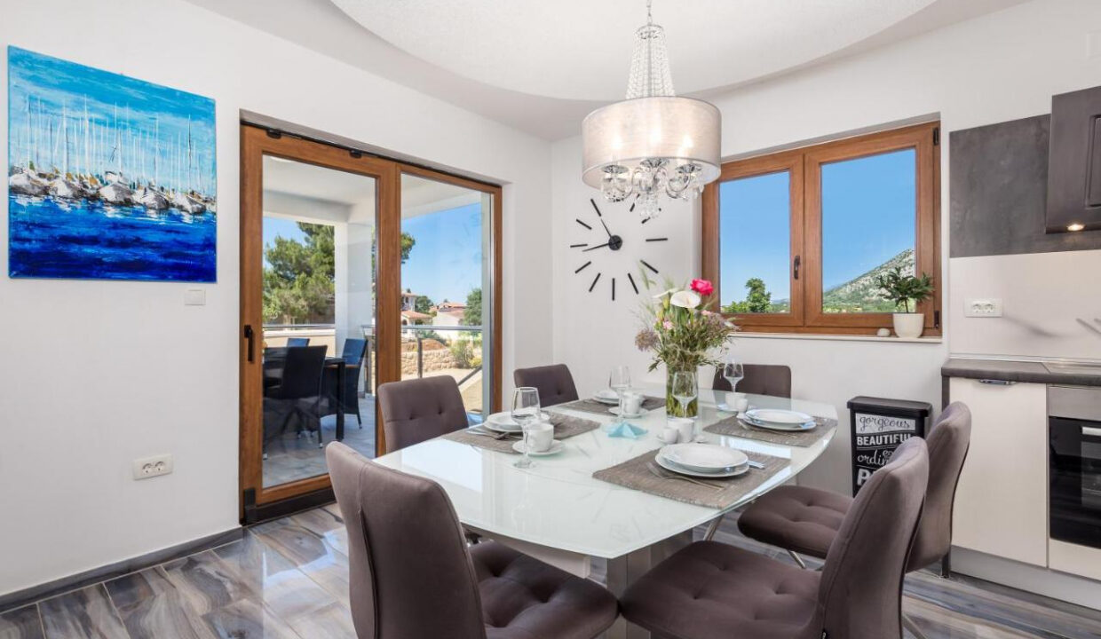 Wunderschöne Villa mit Meerblick in der Region Zadar