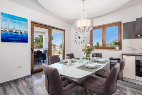 Wunderschöne Villa mit Meerblick in der Region Zadar