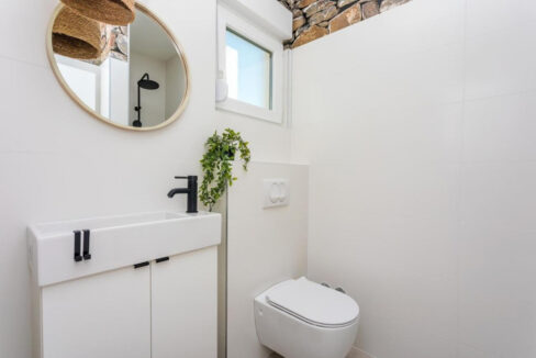 Wunderschöne weiße Villa bei Omis