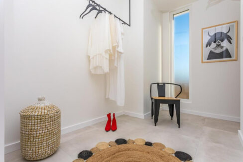 Wunderschöne weiße Villa bei Omis