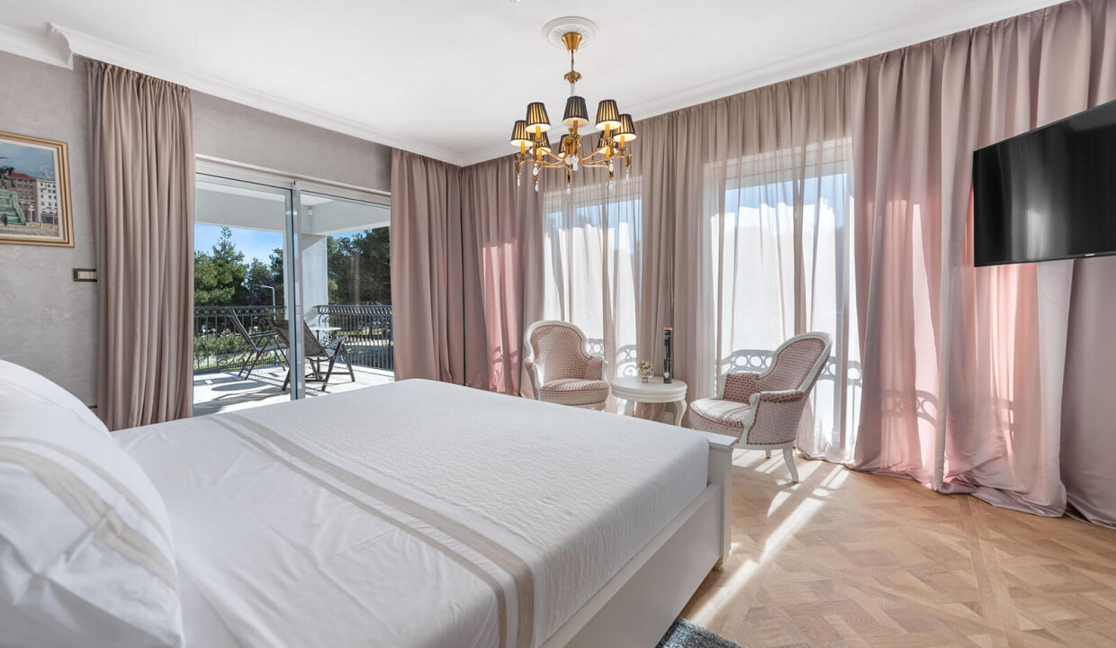 Exklusive Villa direkt am Meer in Vodice