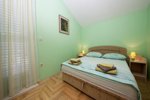 Haus mit Garten und Meerblick in Makarska