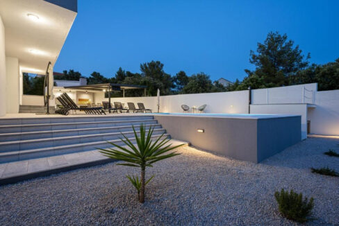 Neues Ferienhaus in der Nähe von Sibenik