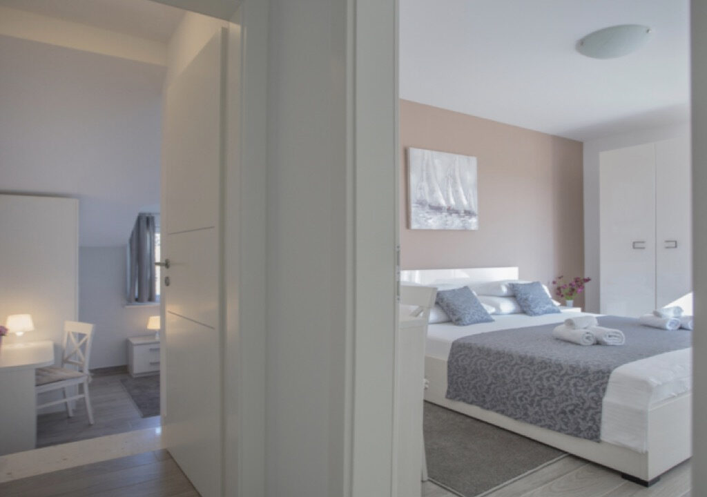 Neues modernes Haus auf der Insel Solta