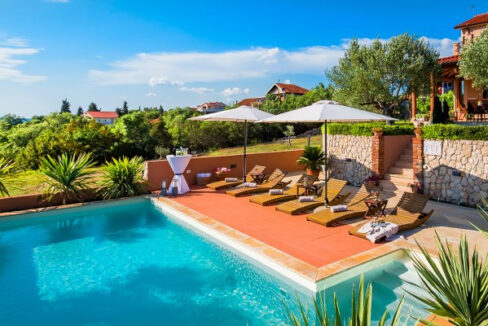 Tropisch anmutende Villa in der Nähe des Nationalparks Krka