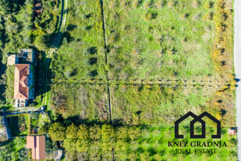 Erstaunliche handgefertigte Steinvilla auf der Insel Sipan