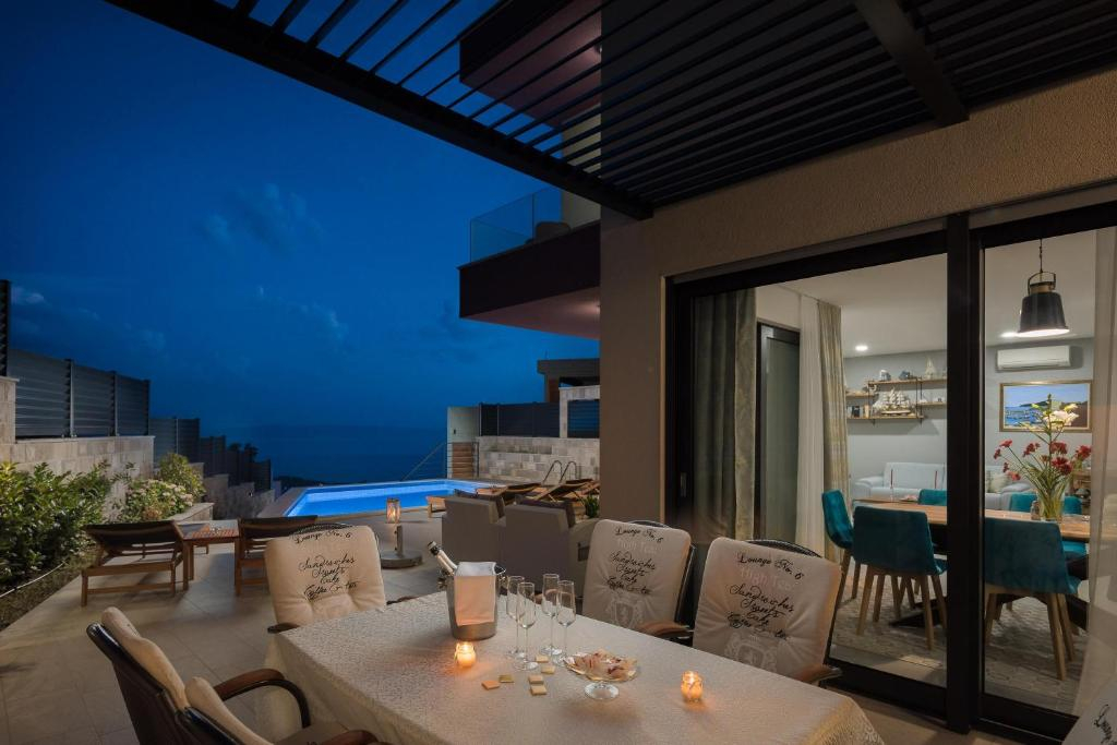 Doppelhaushälfte mit Aussicht - In Makarska