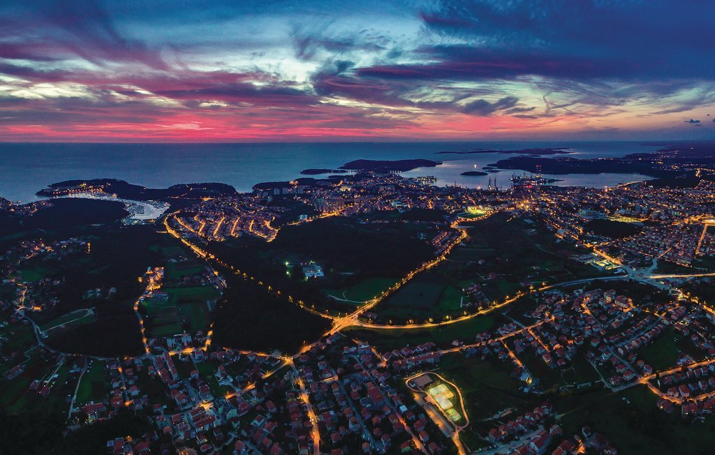 Atemberaubende zweistöckige Villa - Region Pula