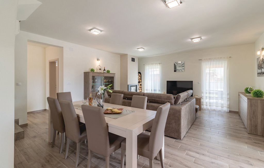 Atemberaubende zweistöckige Villa - Region Pula