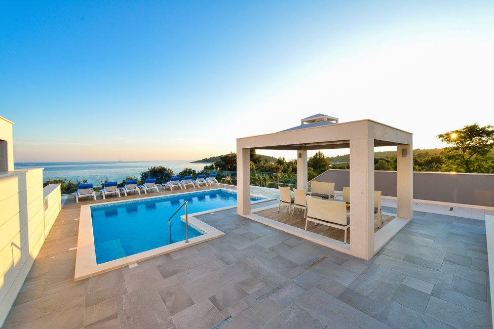 Atemberaubende Doppelhaushälfte Rogoznica