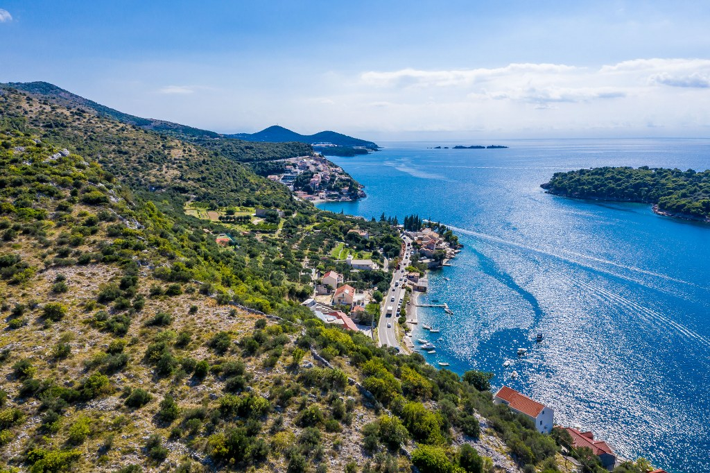 Großzügiges Anwesen mit einem Tennisplatz und einem Haus - Zaton, Dubrovnik Gebiet