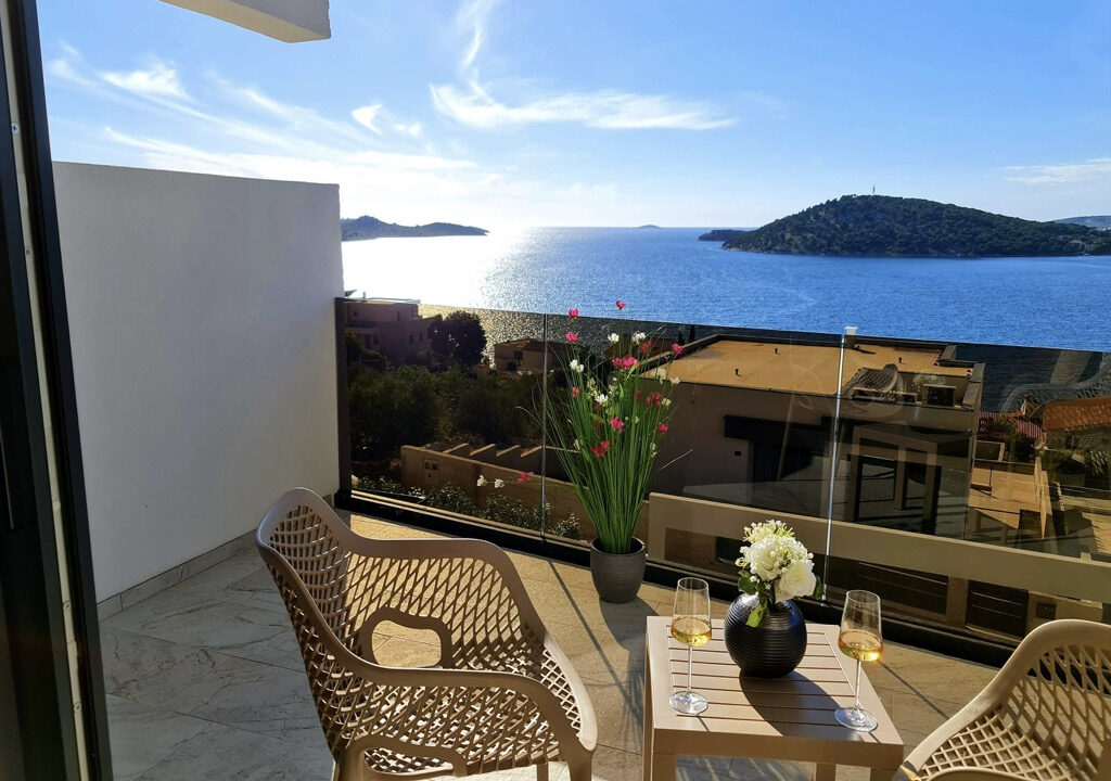 Neue Villa mit Meerblick, Rogoznica