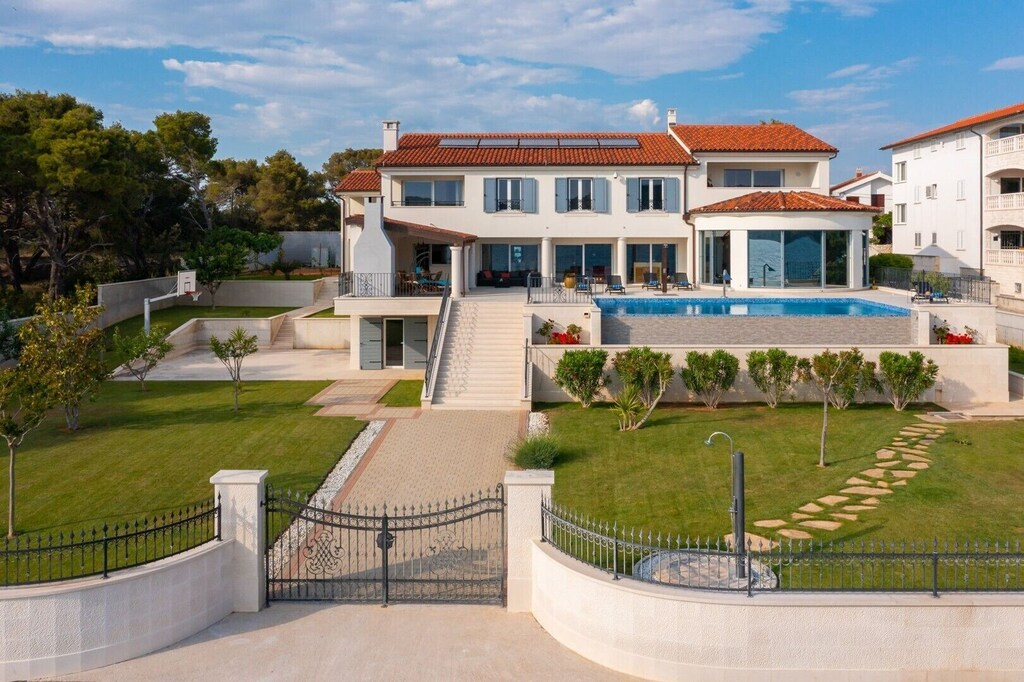 Luxuriöse moderne Villa mit Aussicht - Sibenik