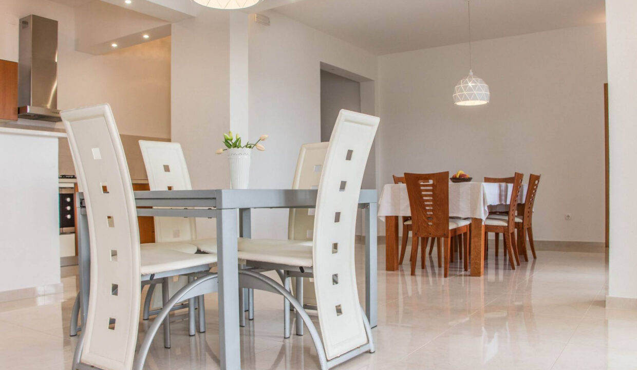 Villa am Meer auf der Insel Bra?