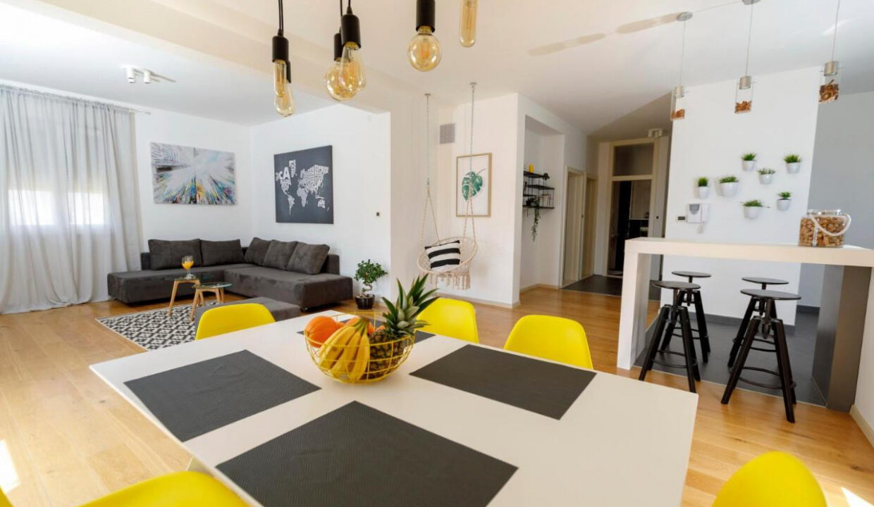 Haus mit Meerblick in Kastel Sucurac