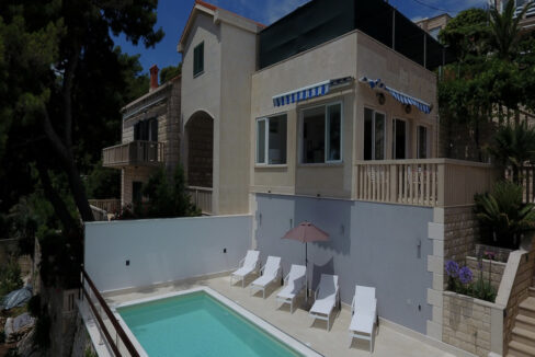 Steinhaus mit Meerblick auf der Insel Brac