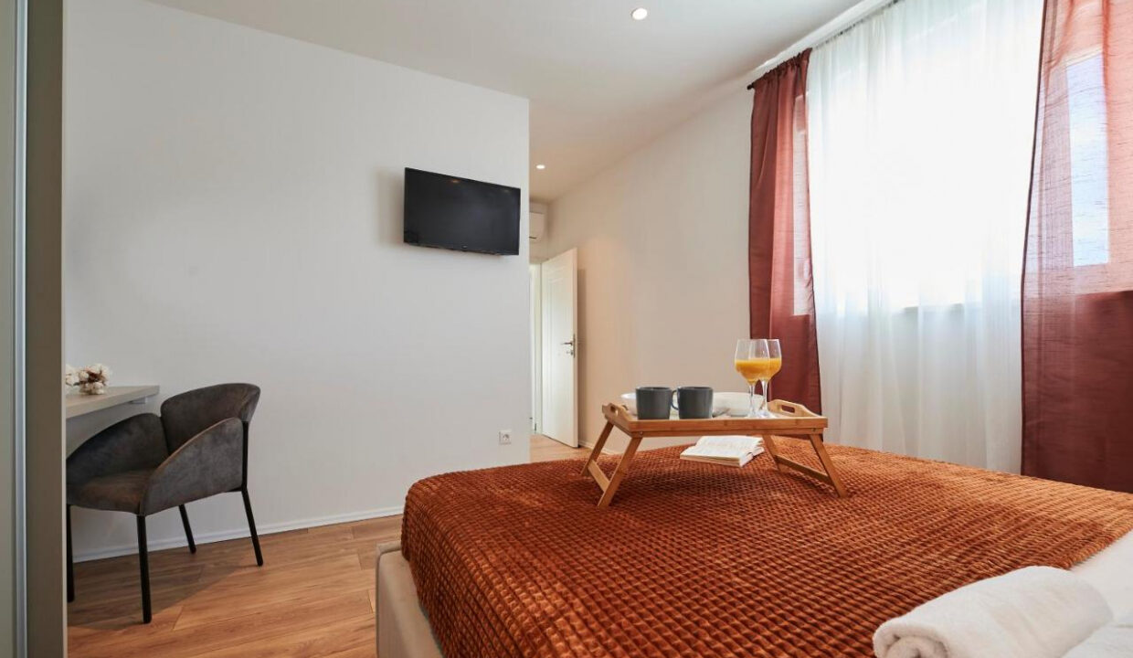 Haus im modernen Stil in Kastela