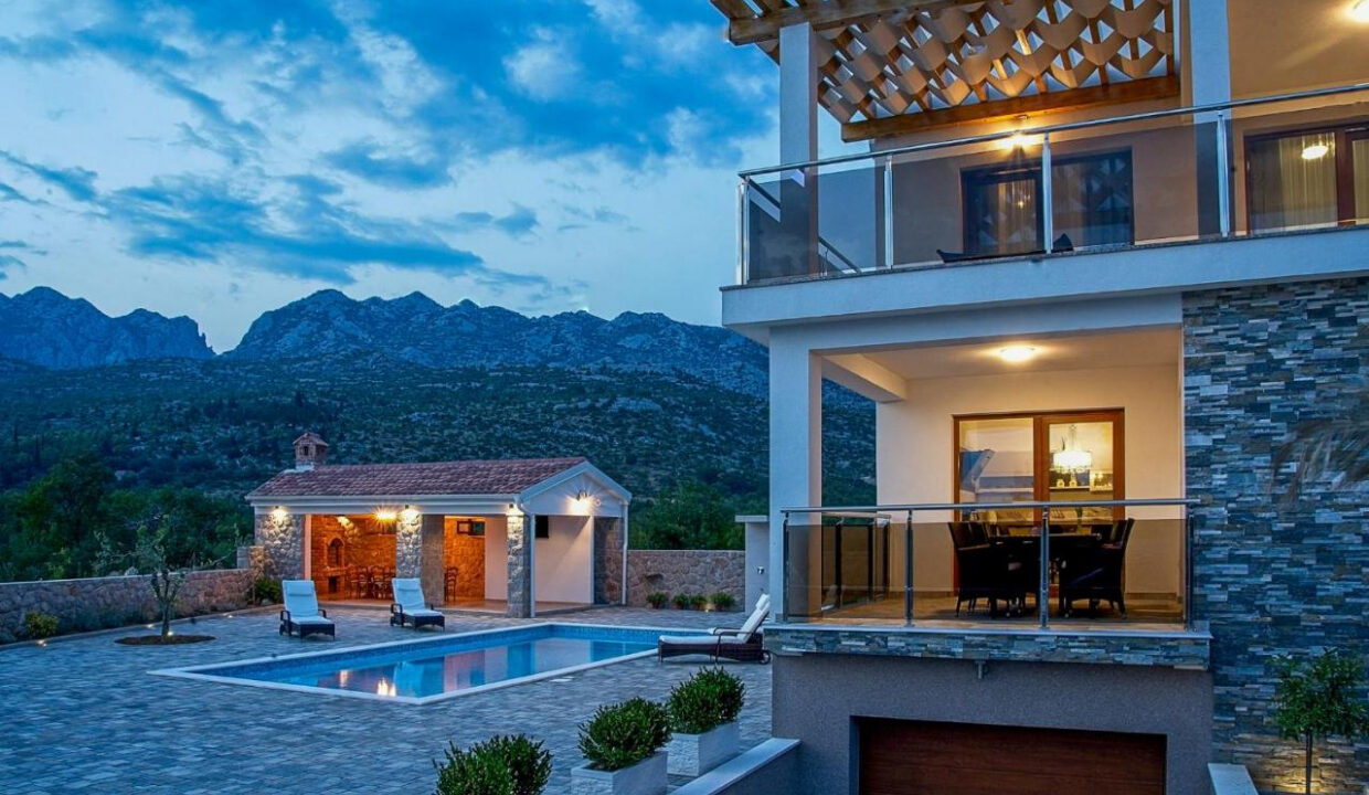 Wunderschöne Villa mit Meerblick in der Region Zadar