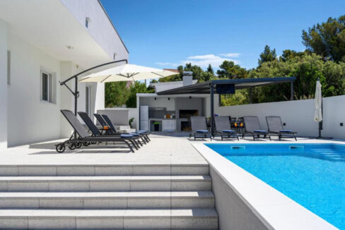 Neues Ferienhaus in der Nähe von Sibenik