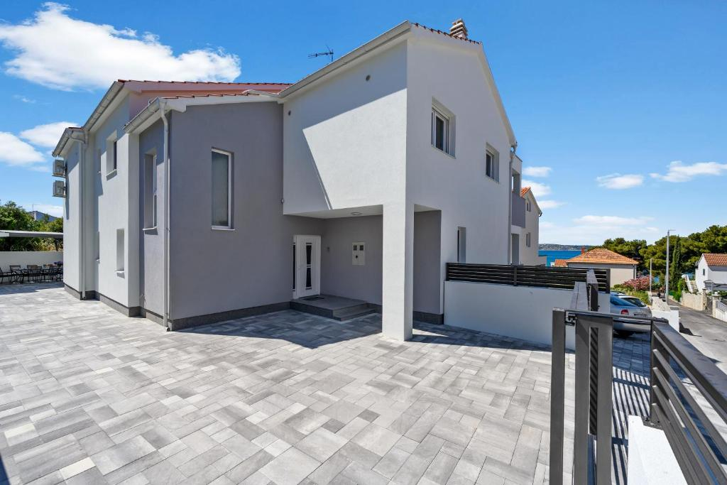 Neues Ferienhaus in der Nähe von Sibenik