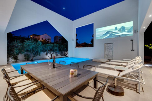 Erstaunliche neue Villa auf der Insel Brac