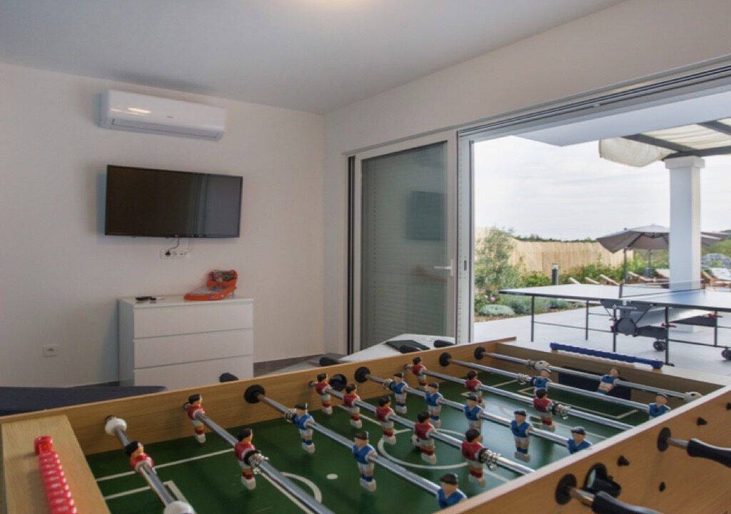 Neues modernes Haus auf der Insel Solta