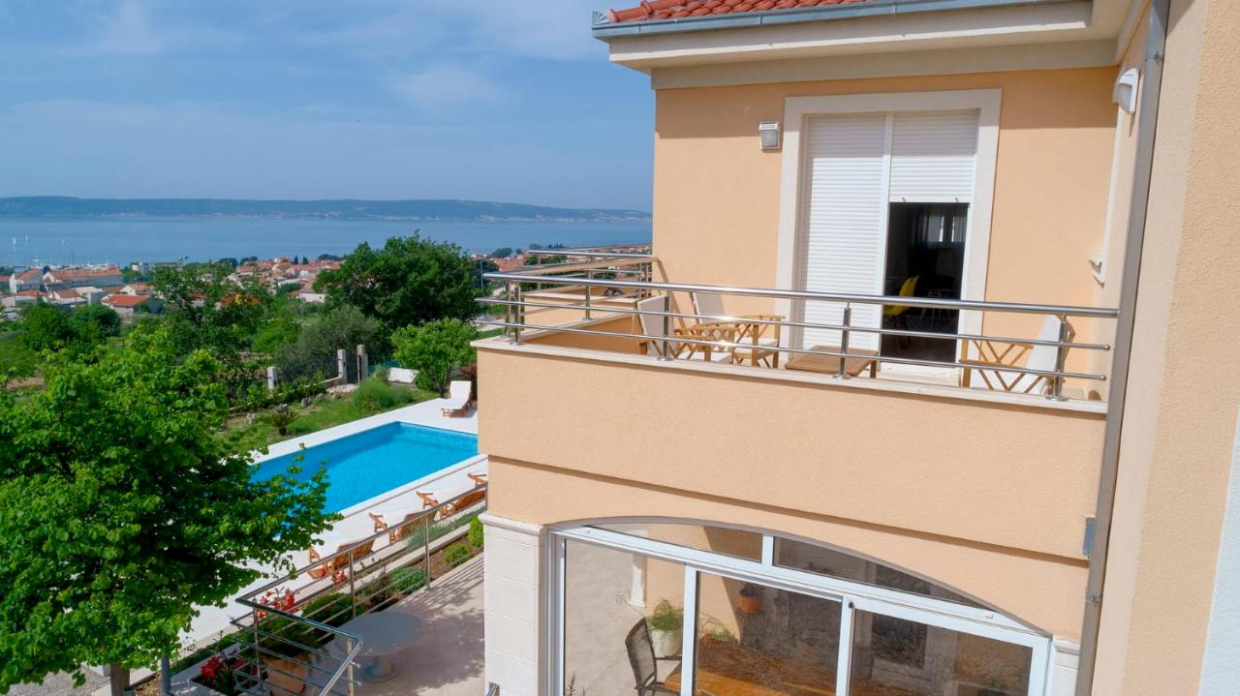 Haus mit Meerblick in Kastel Sucurac