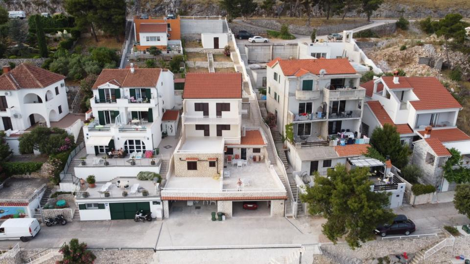 Haus am Meer in der Nähe von Šibenik