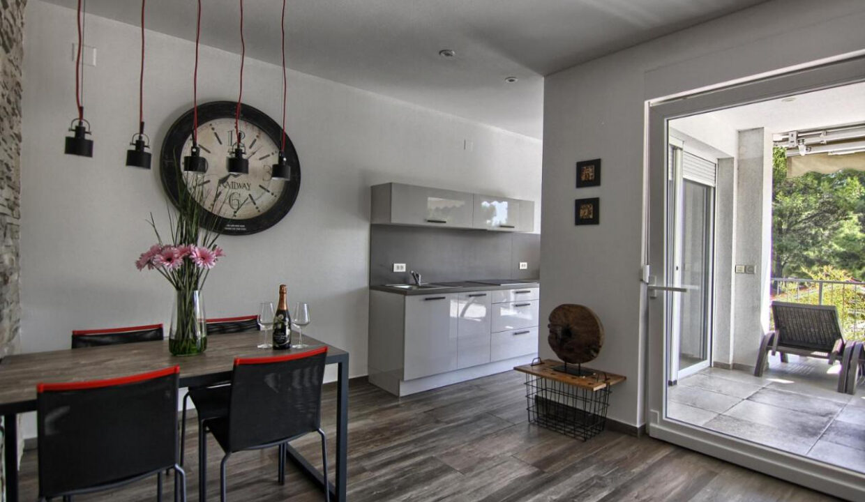 Grundstück am Meer Pakostane