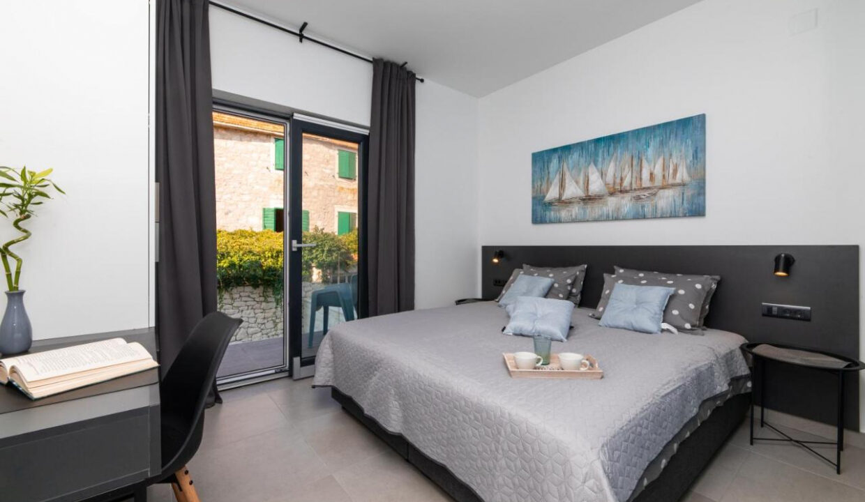 Außergewöhnliche Steinvilla auf Brac