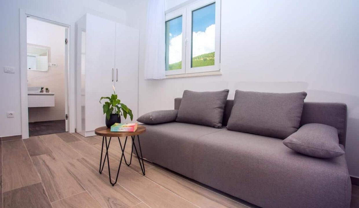 Modernes Haus in der Region Omis