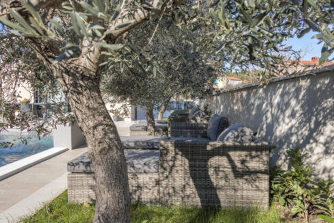 Neue moderne Villa bei Pula