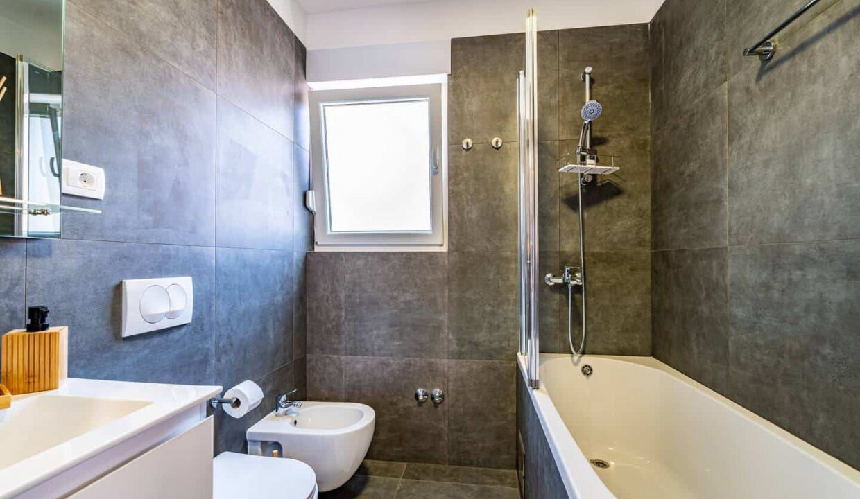 Haus in der Nähe des lokalen Strandes auf Ciovo